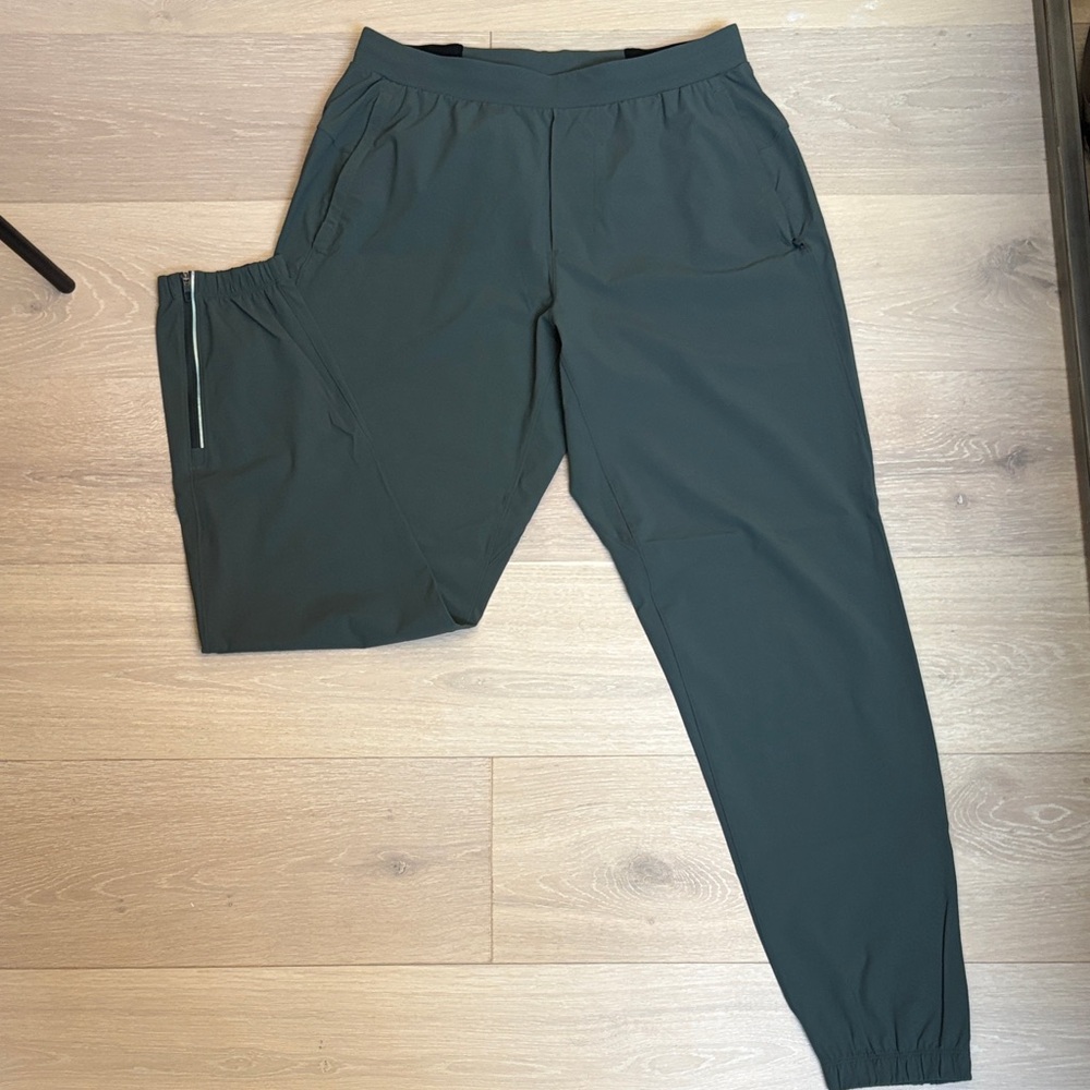 Lululemon Men's Jogger Pants - Grey
